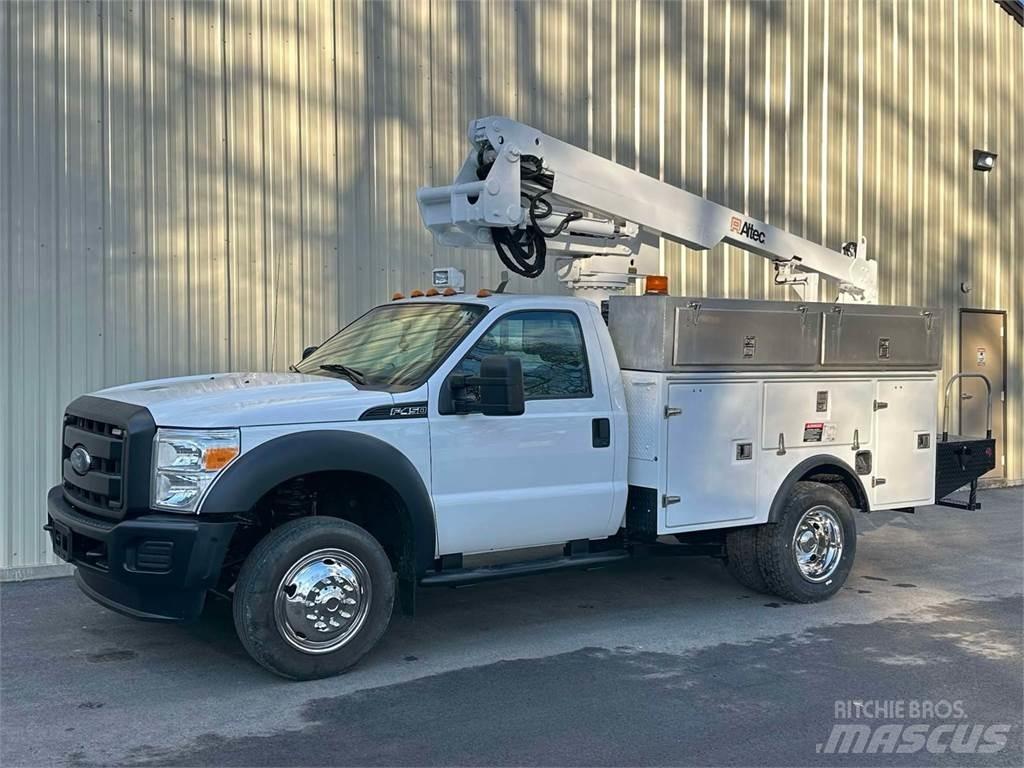 Ford F-450 トラック高所作業車