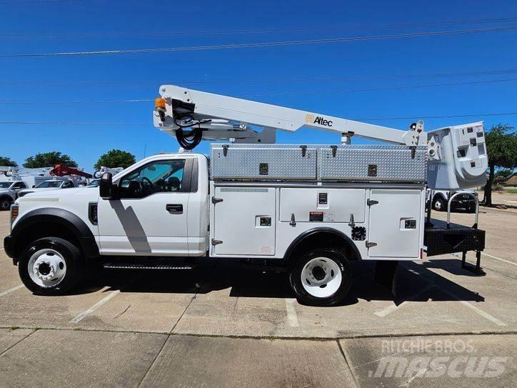 Ford F-450 トラック高所作業車