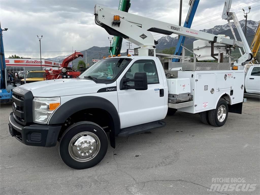 Ford F-450 トラック高所作業車
