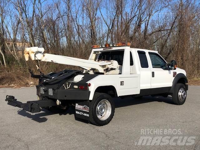 Ford F-550 レッカー車