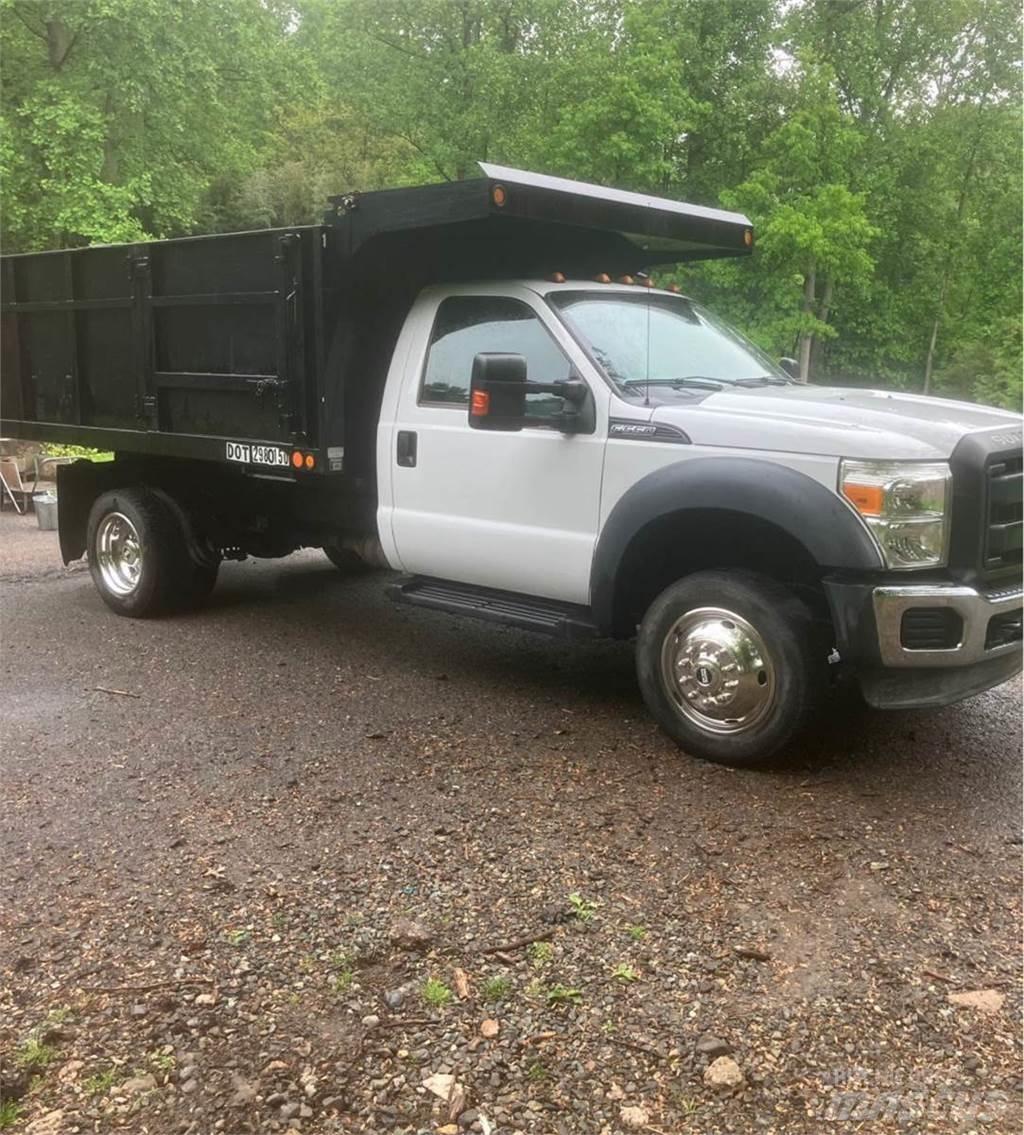 Ford F-550 ダンプ