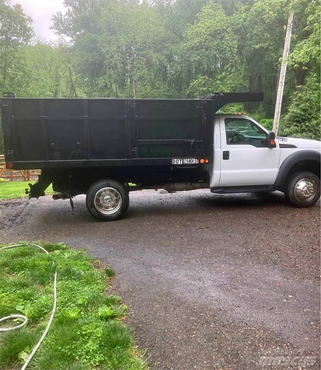 Ford F-550 ダンプ