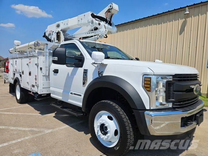 Ford F-550 トラック高所作業車