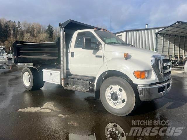Ford F-650 キャブ付きシャーシ