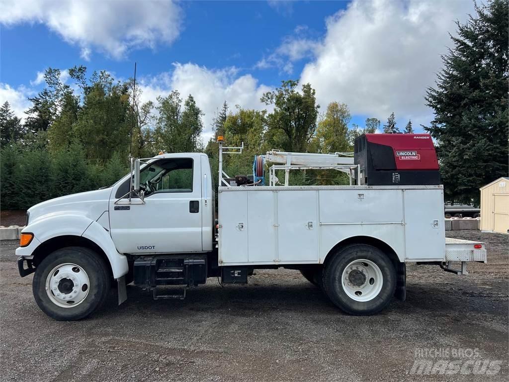 Ford F-650 多目的／汎用車両