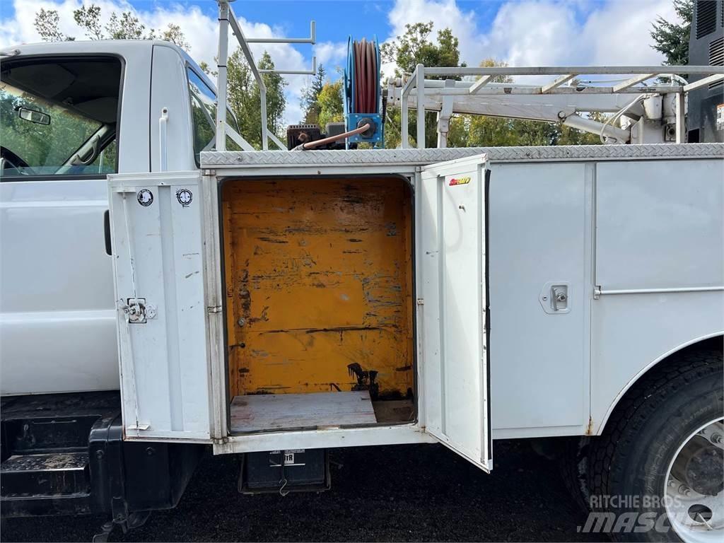 Ford F-650 多目的／汎用車両