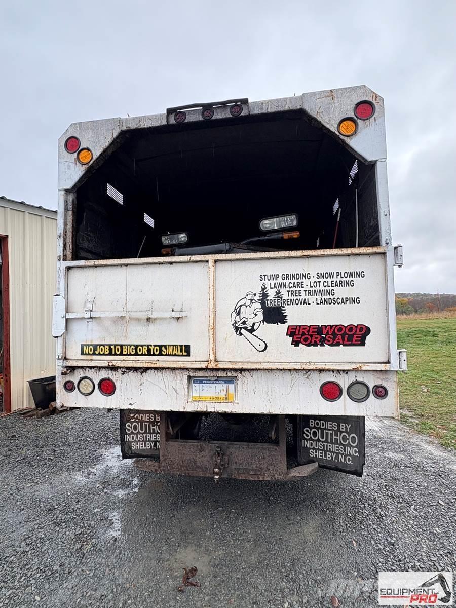 Ford F-650 ウッドチップ運搬用トラック