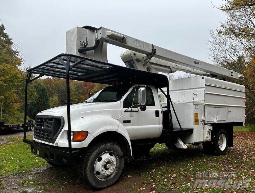 Ford F-750 トラック高所作業車