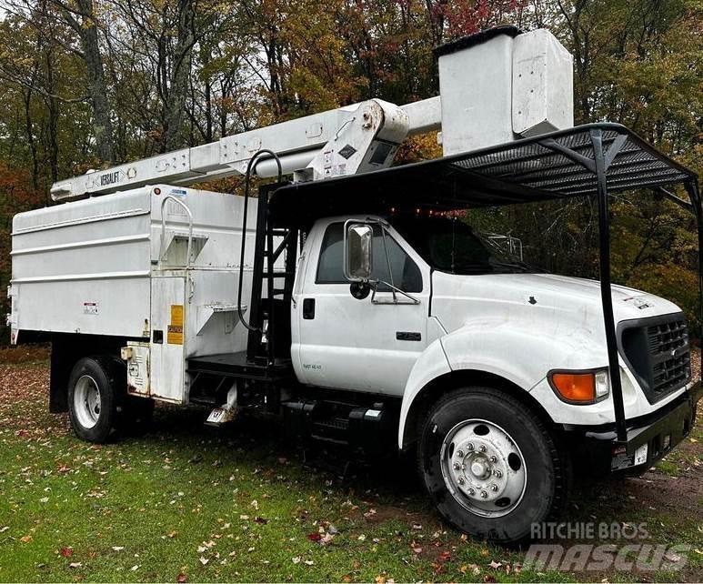 Ford F-750 トラック高所作業車