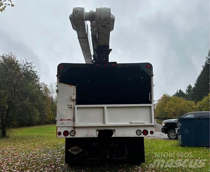 Ford F-750 トラック高所作業車