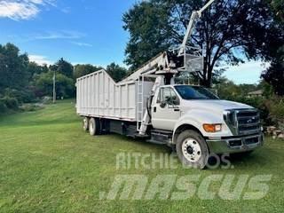 Ford F-750 クレーントラック、ユニック車