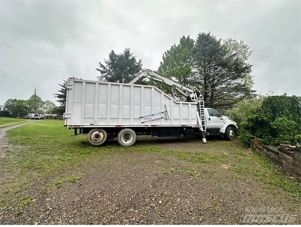Ford F-750 クレーントラック、ユニック車