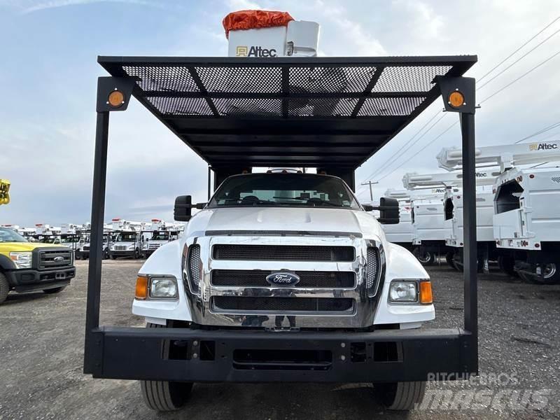 Ford F-750 トラック高所作業車