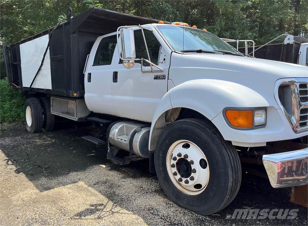 Ford F-750 ダンプ