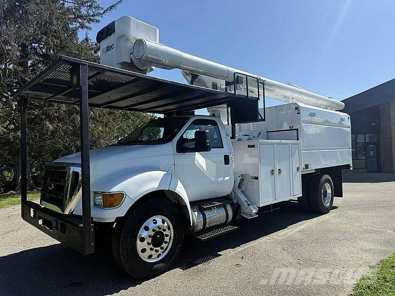 Ford F-750 トラック高所作業車