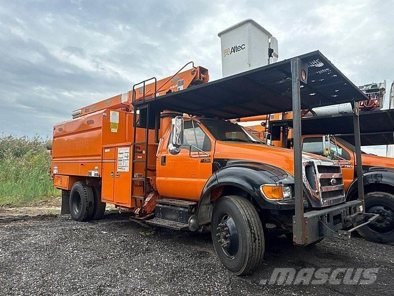Ford F-750 トラック高所作業車