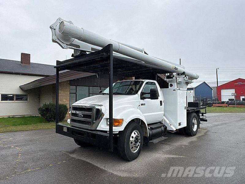Ford F-750 トラック高所作業車