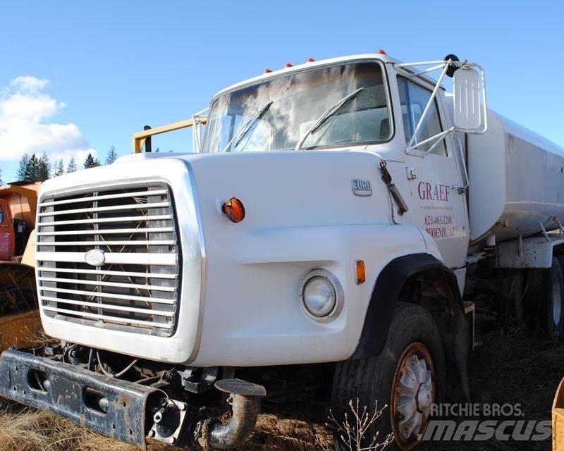 Ford LTS8000 タンカートラック