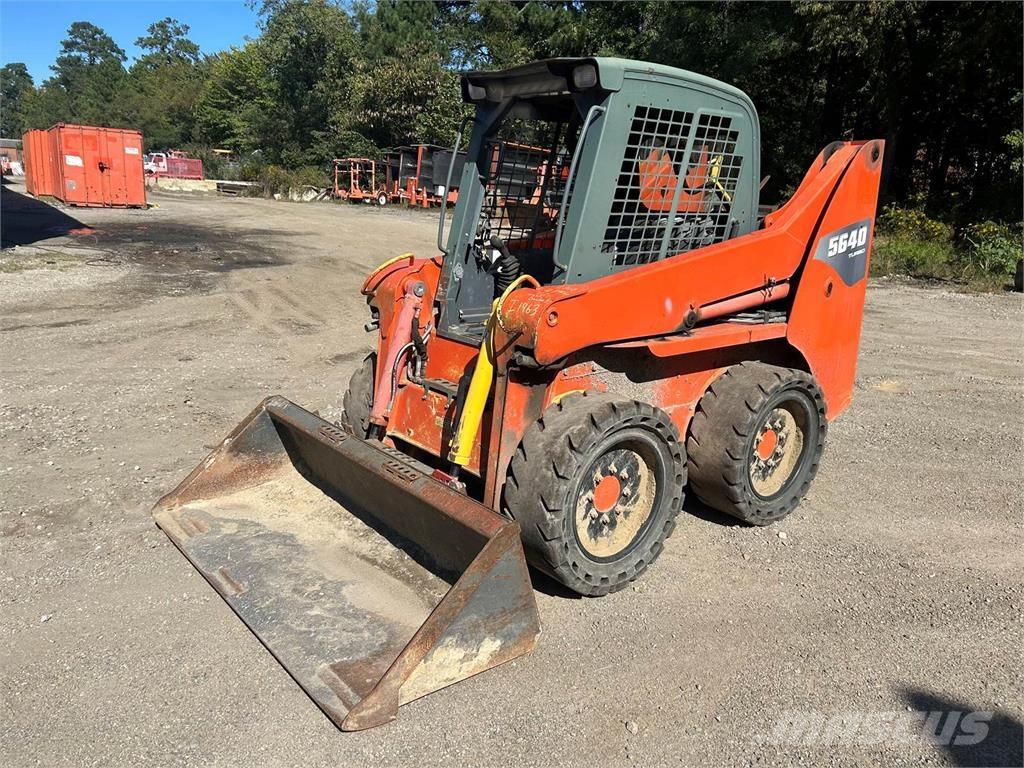 Gehl 5640E クローラーローダー
