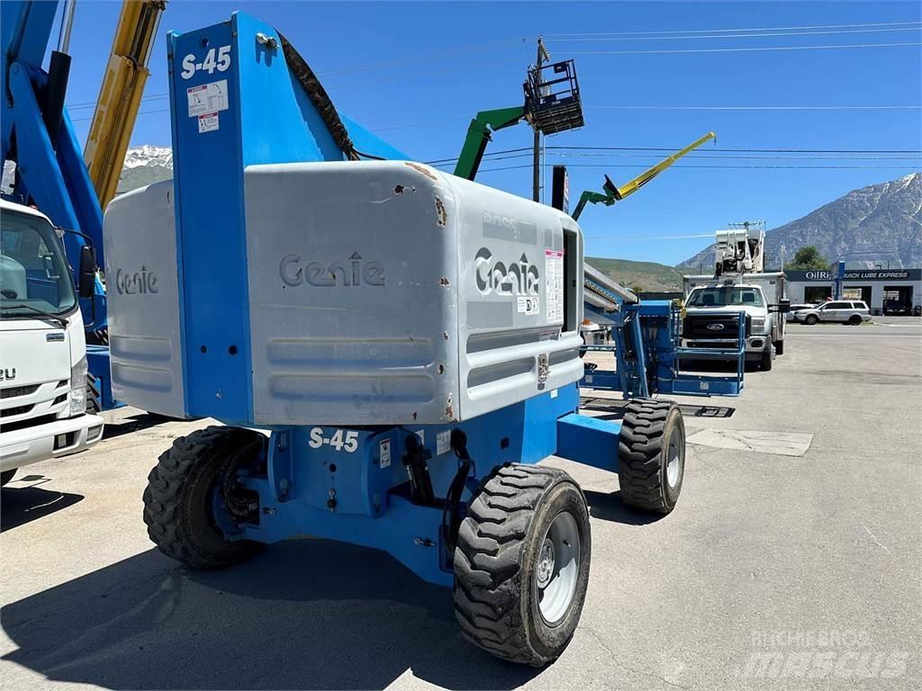 Genie S-45 ブームリフト　直伸型