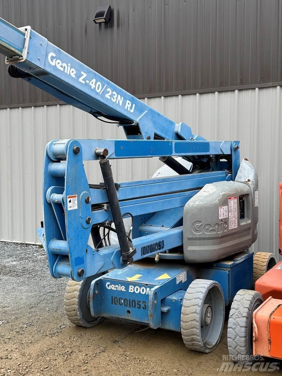 Genie Z45 ブームリフト　屈伸型