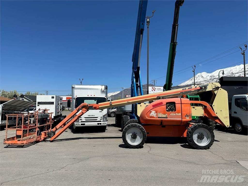JLG 600AJ ブームリフト　直伸型