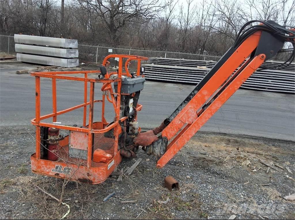JLG 600AJ ブームリフト　屈伸型