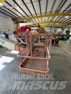 JLG 600S ブームリフト　直伸型