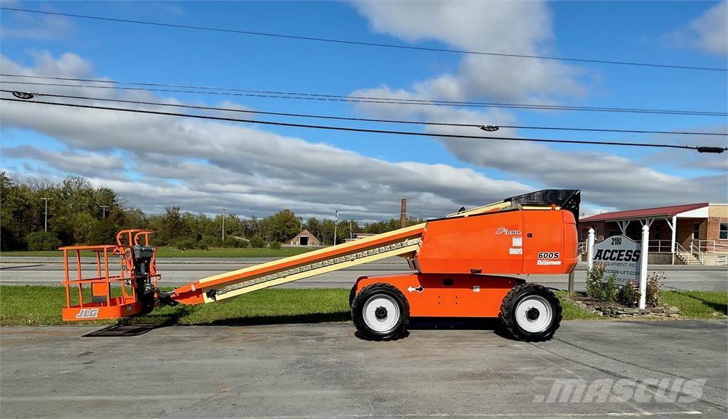 JLG 600S ブームリフト　直伸型