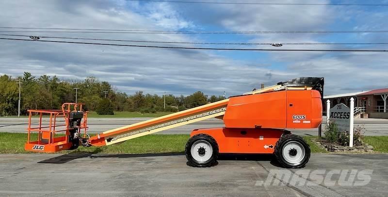 JLG 600S ブームリフト　直伸型