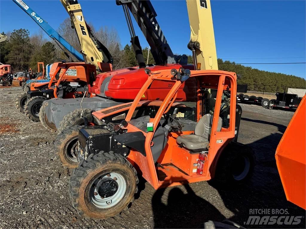 JLG G5-18A テレスコーピックハンドラー