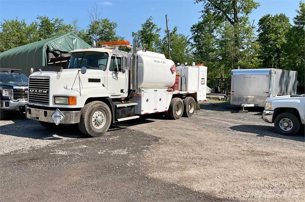 Mack CH613 タンカートラック