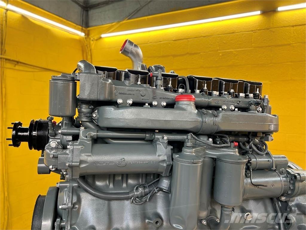 Mack E7 エンジン