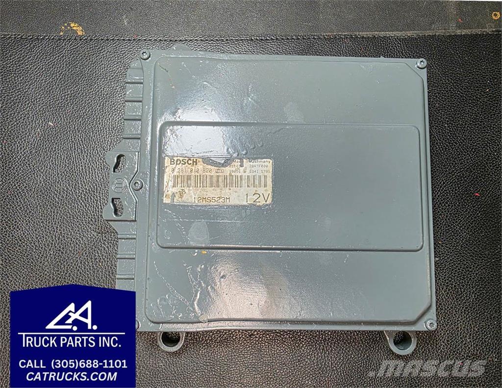 Mack E7 電子機器