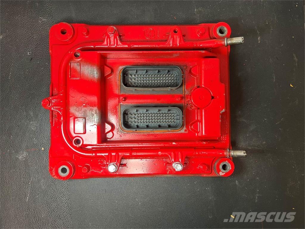 Mack MP7 電子機器