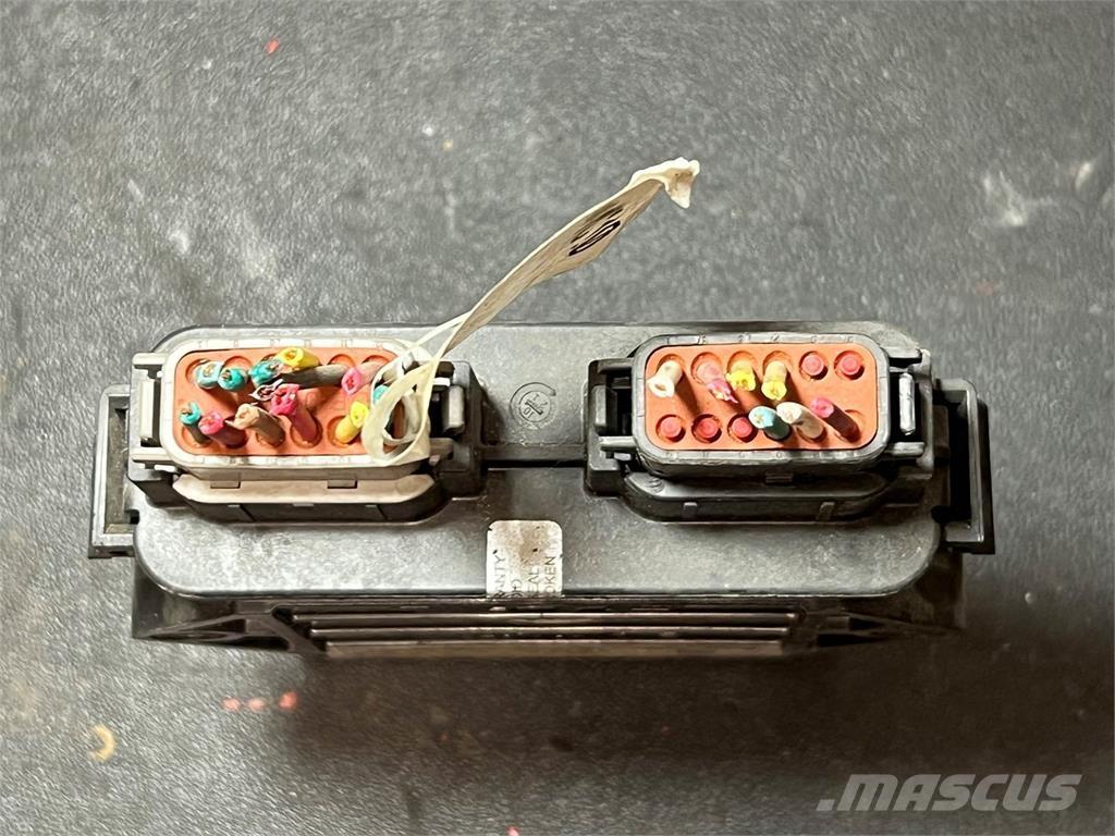 Mack Other 電子機器