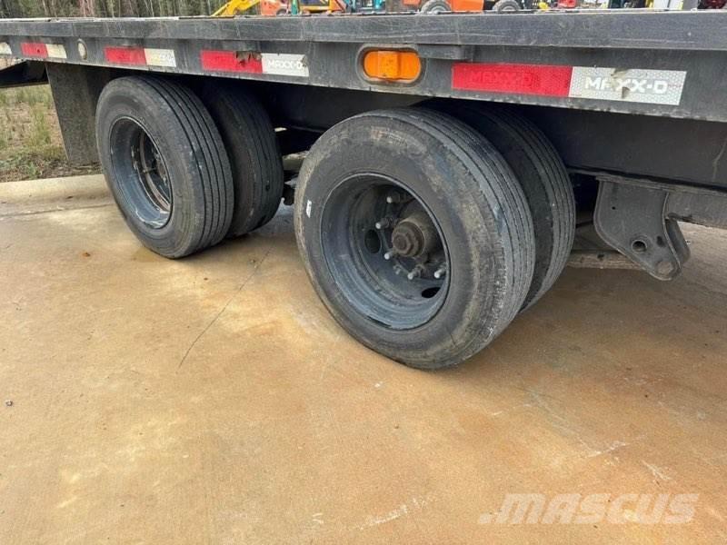  Maxxd 車両運搬用トレーラー