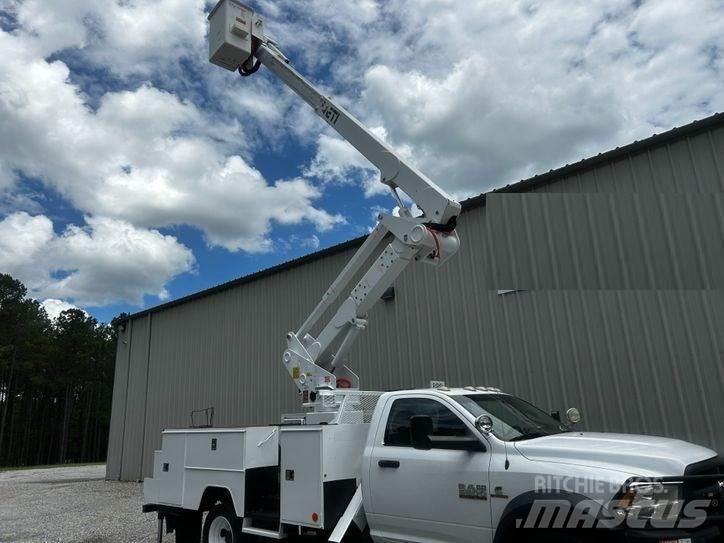 RAM 5500 トラック高所作業車