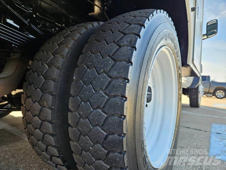 RAM 5500 トラック高所作業車