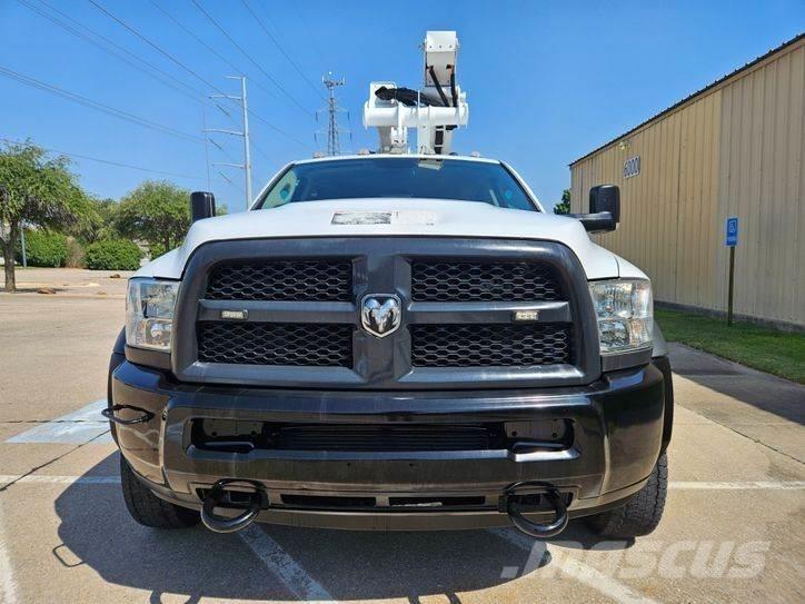RAM 5500 トラック高所作業車