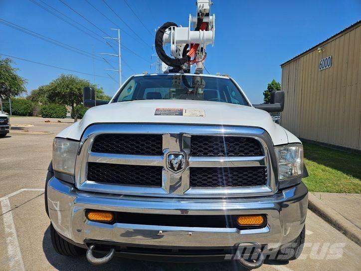 RAM 5500 トラック高所作業車