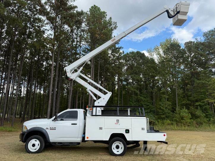 RAM 5500 トラック高所作業車