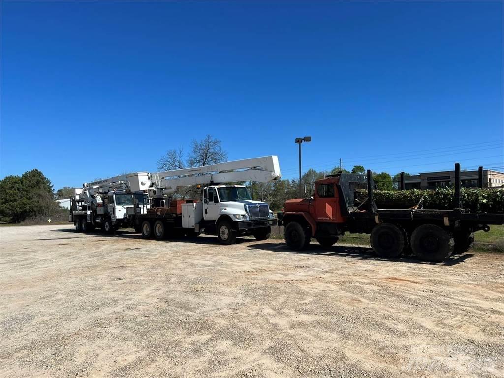 Terex TM85 トラック高所作業車