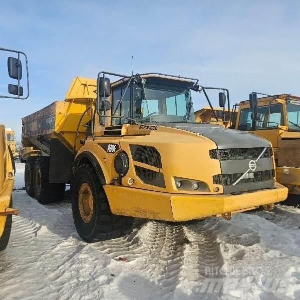 Volvo A30F アーティキュレート式ダンプトラック