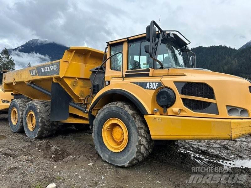 Volvo A30F アーティキュレート式ダンプトラック