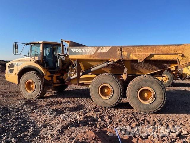 Volvo A35F アーティキュレート式ダンプトラック