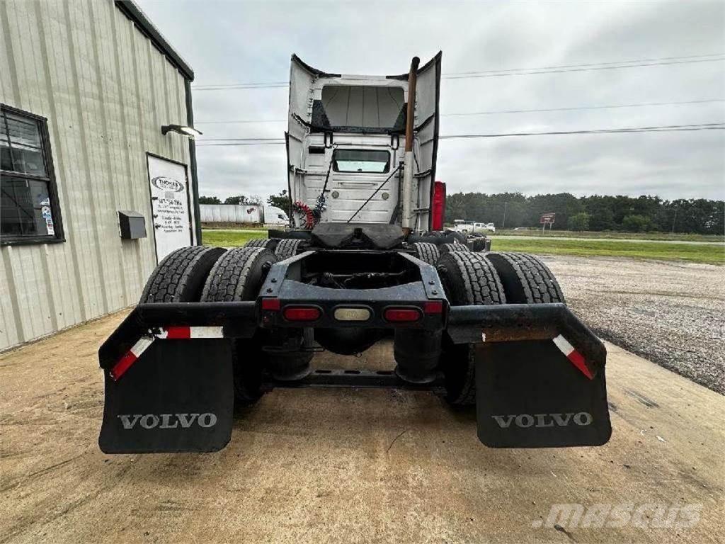 Volvo D13 エンジン