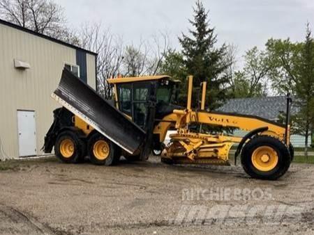 Volvo G960 モーターグレーダー
