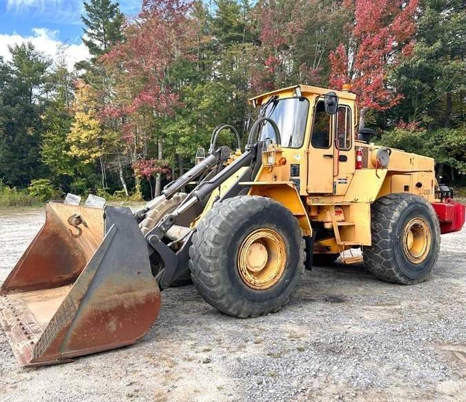 Volvo L120 ホイールローダー・タイヤショベル