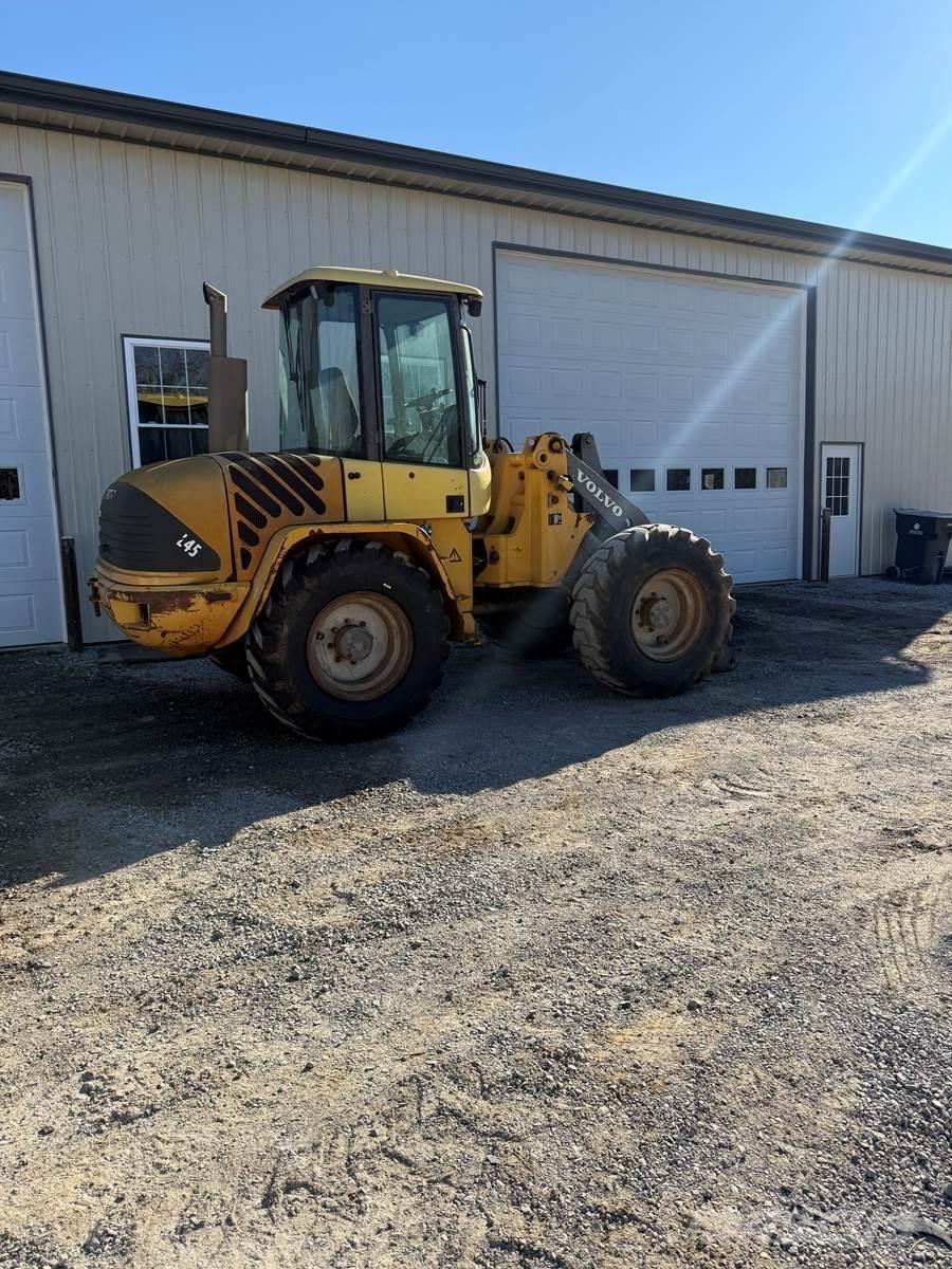 Volvo L45 ホイールローダー・タイヤショベル